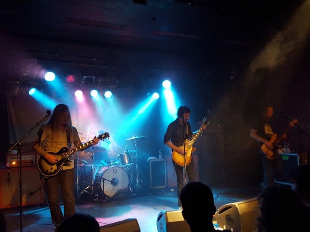 De kom, the sword, de sejrede