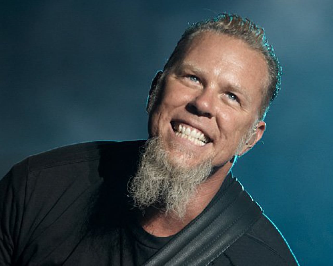 James Hetfield forsanger i AC/DC!