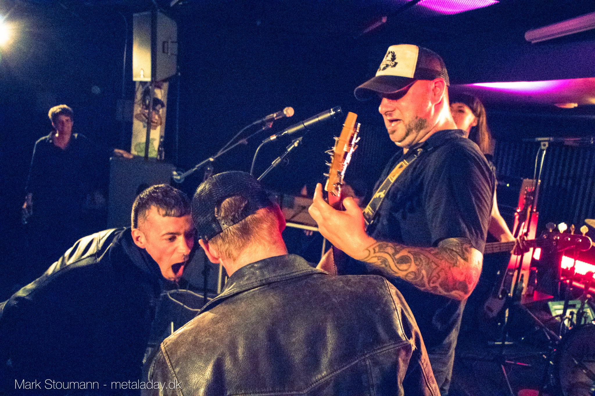 De Tunge Punge – The Lost Loves – The Yeah Force