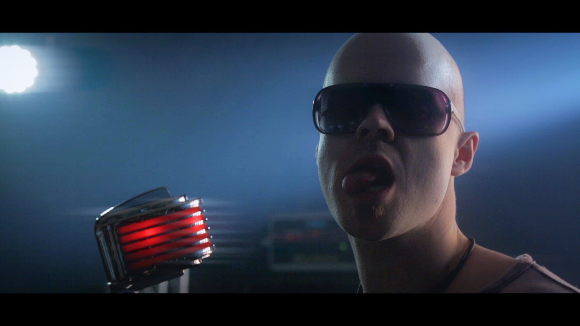 Corona Skies – Delirium Disco musikvideo