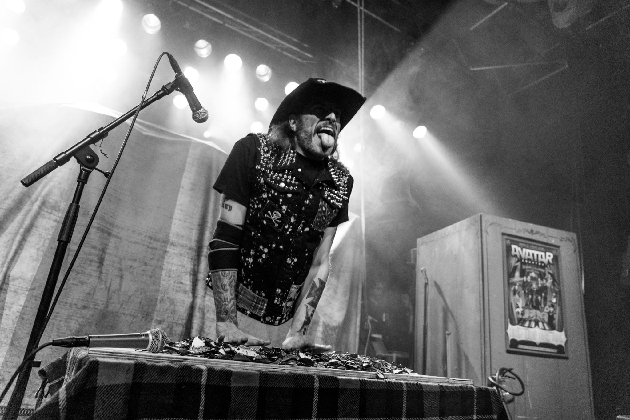 Old Kerry McKee, Hellzapoppin, Avatar