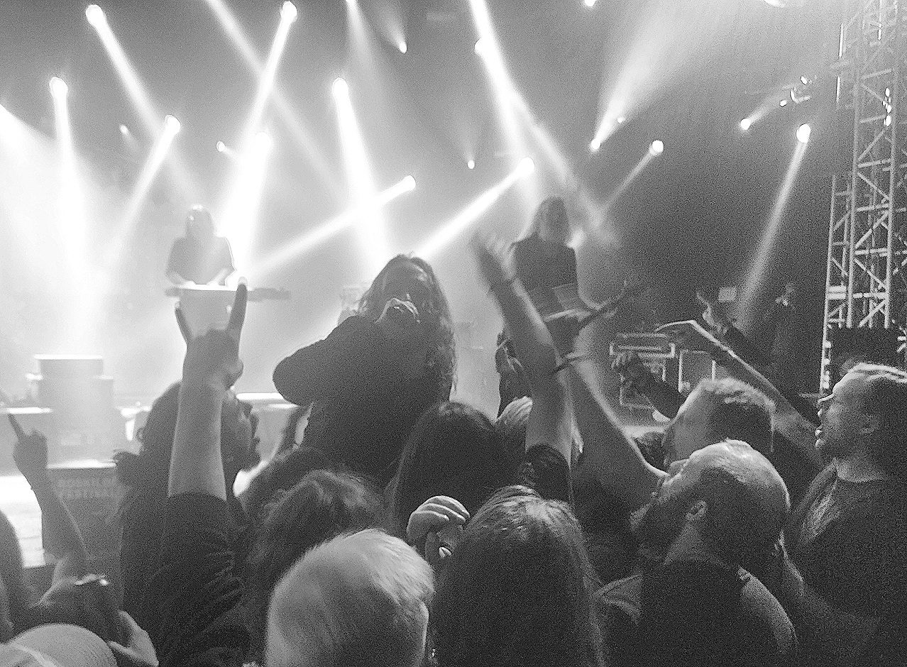 Intim fest på Pavilion
