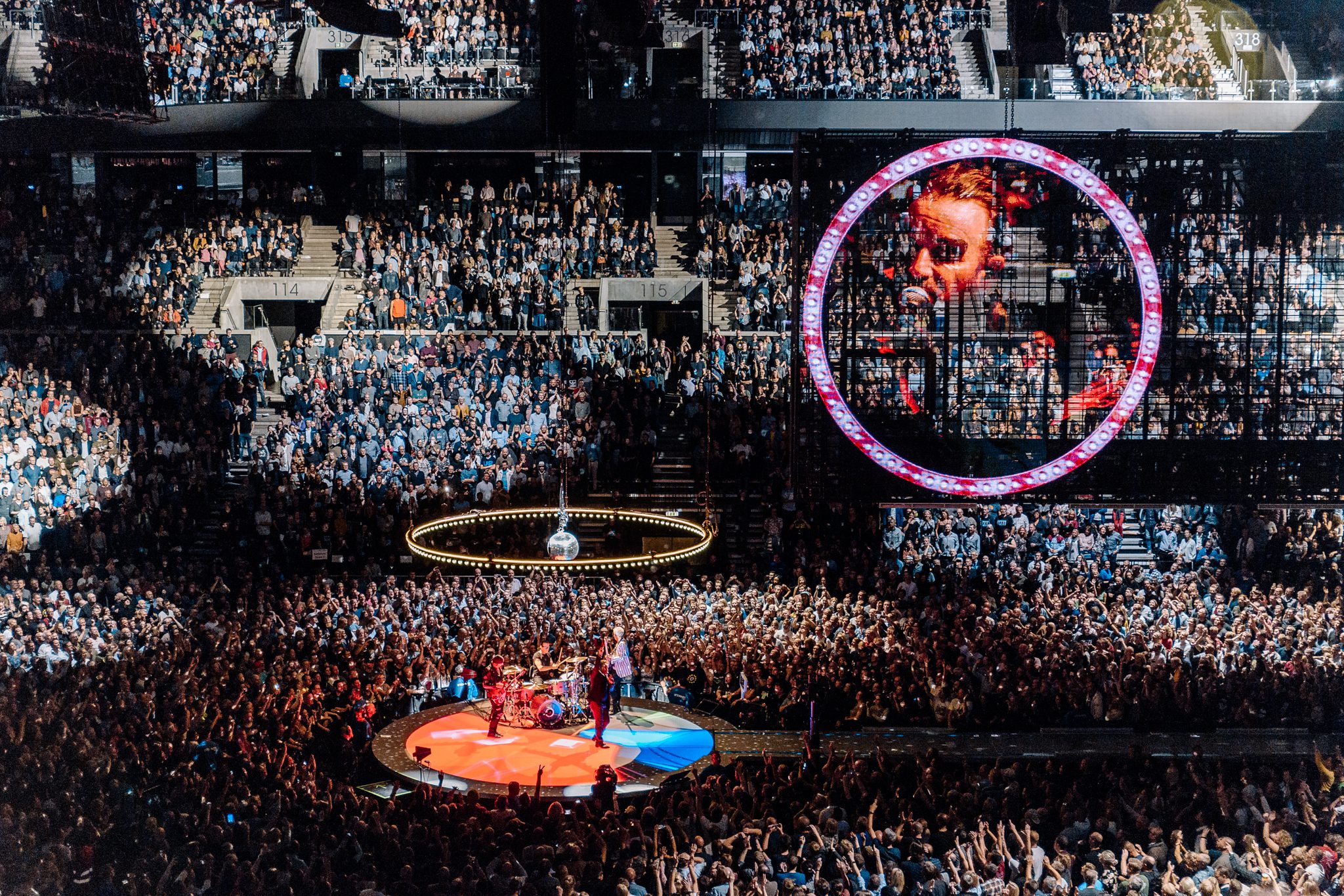 U2