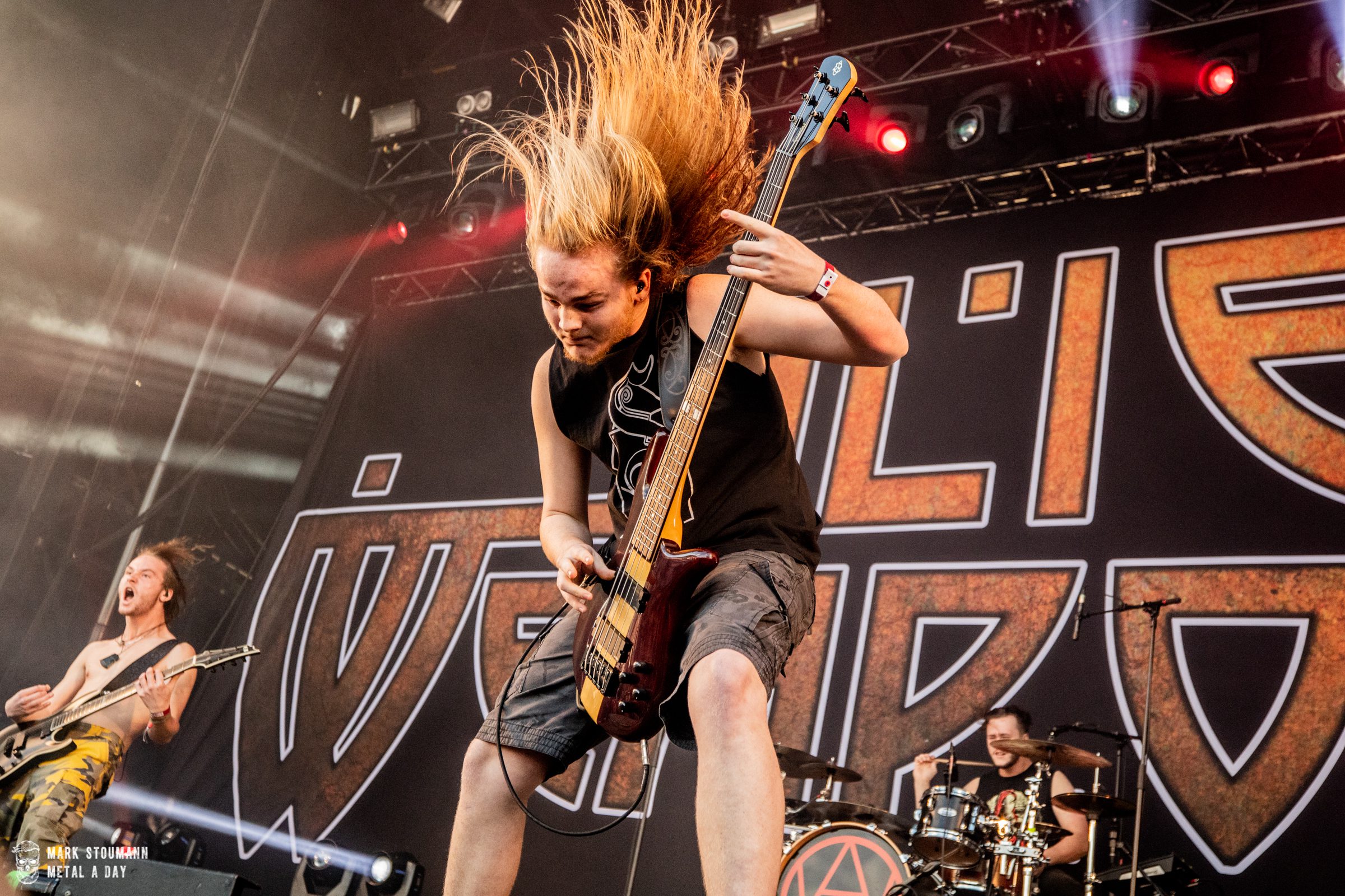 Alien Weaponry
