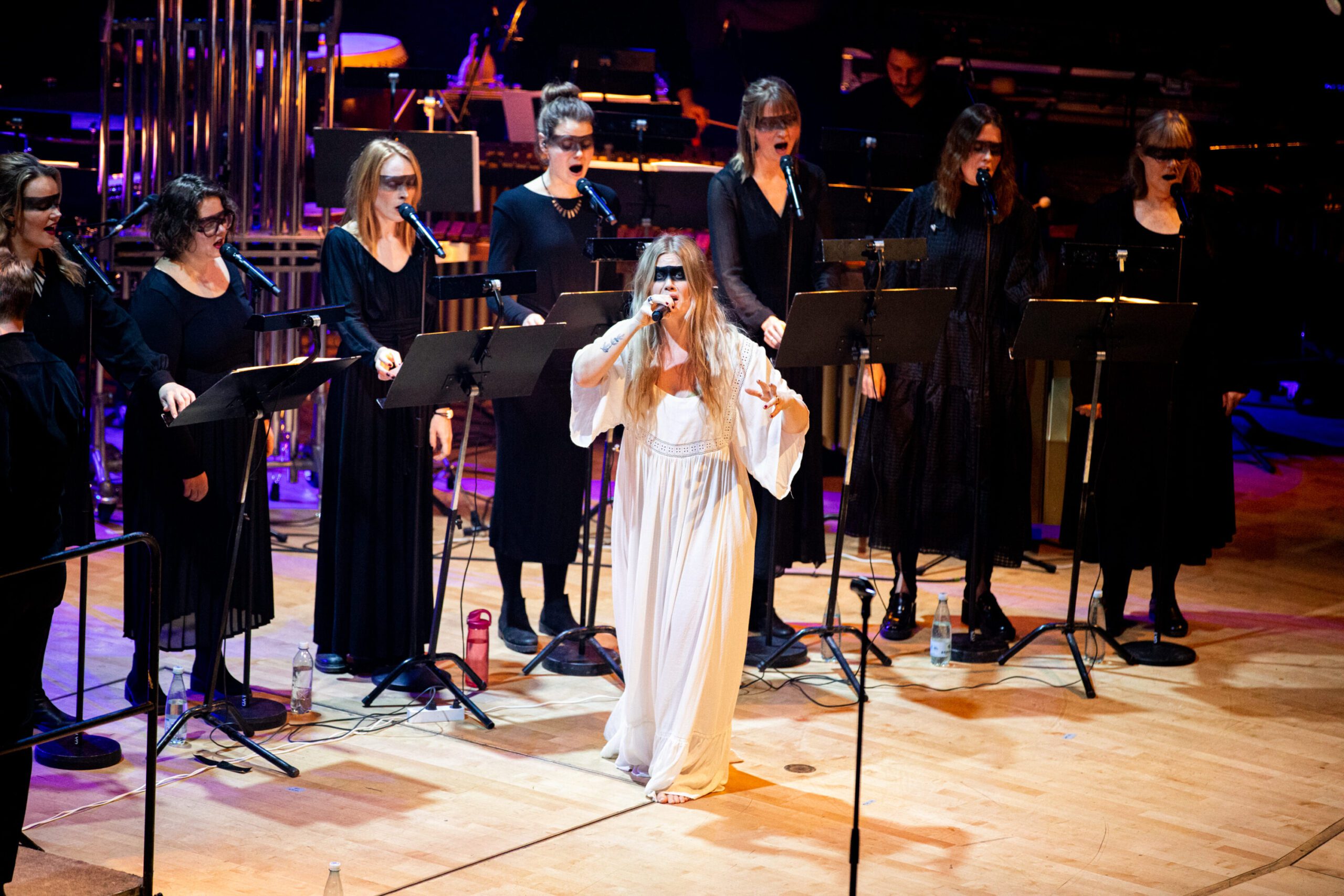 60 Minutes of Myrkur - COpenhagen Phil - Foto: Mark Stoumann
