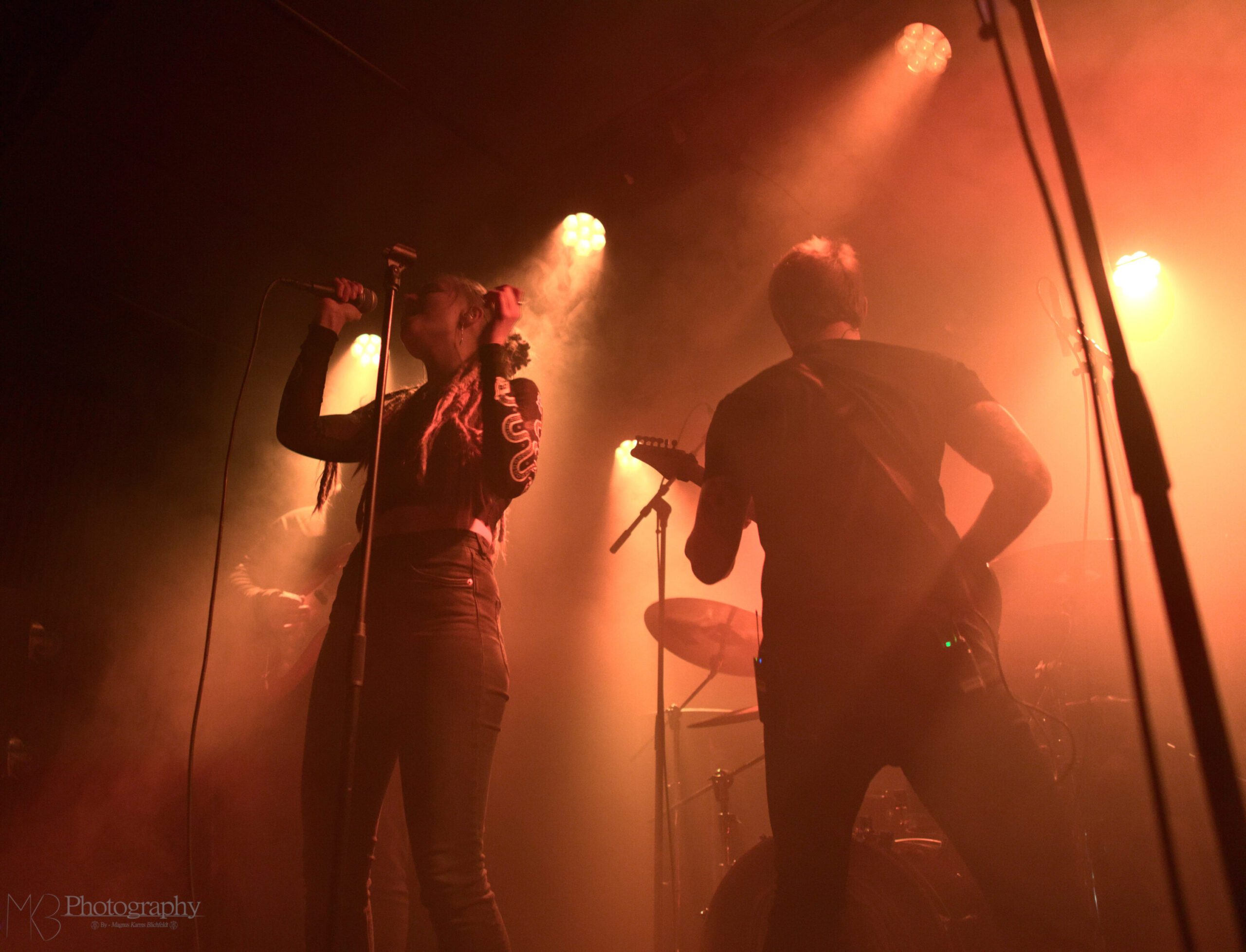 Fotoreportage: Hollow Hour + Être