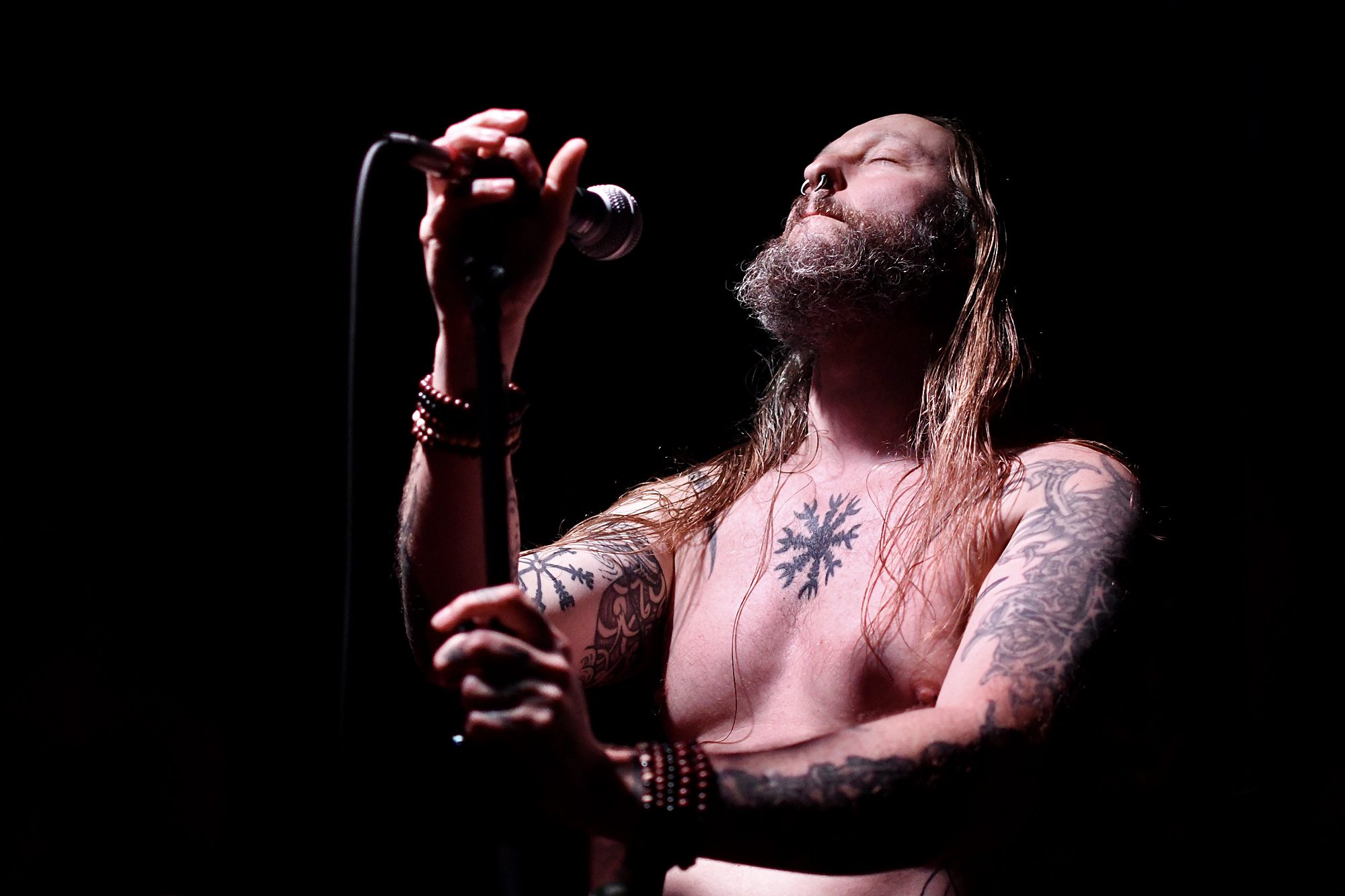 Fire fuldfede i den gamle fiskerby