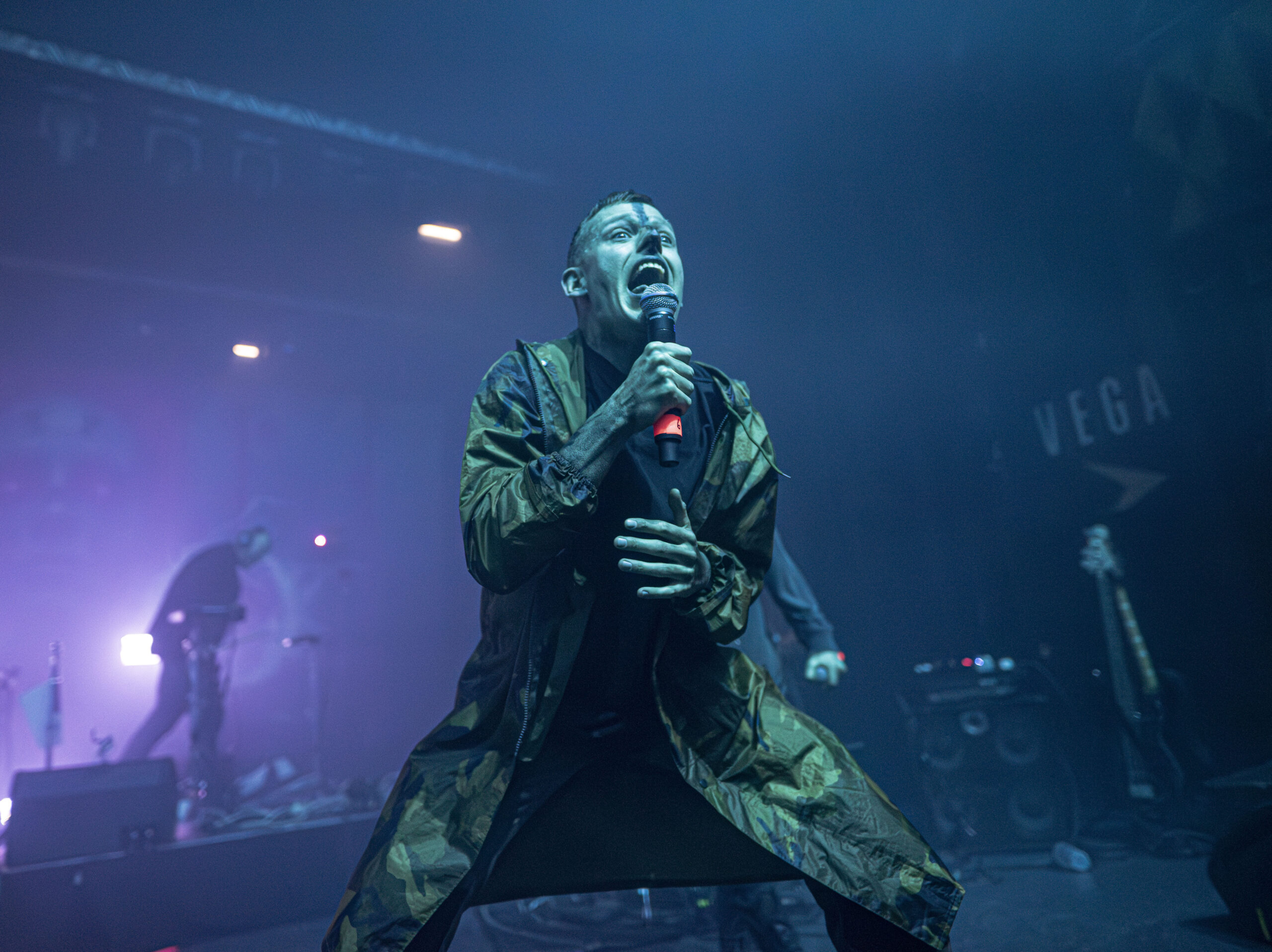 Technokult og ragnarokdødsfest i Vega